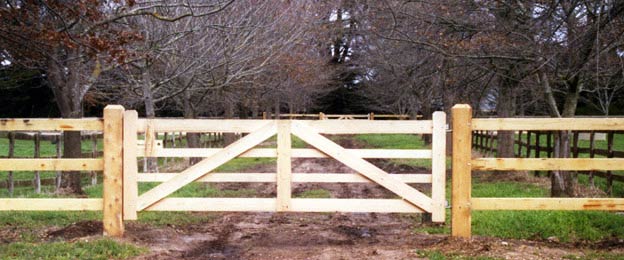 Gates & Bollards